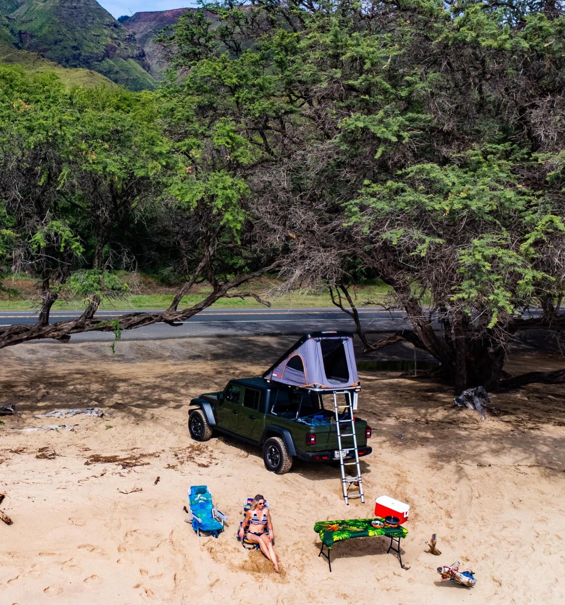 Campcar Maui Jeeps Suvs Hybrid Camper Van Rentals With Equipment And Travel Advice Кахулуї Екстер'єр фото